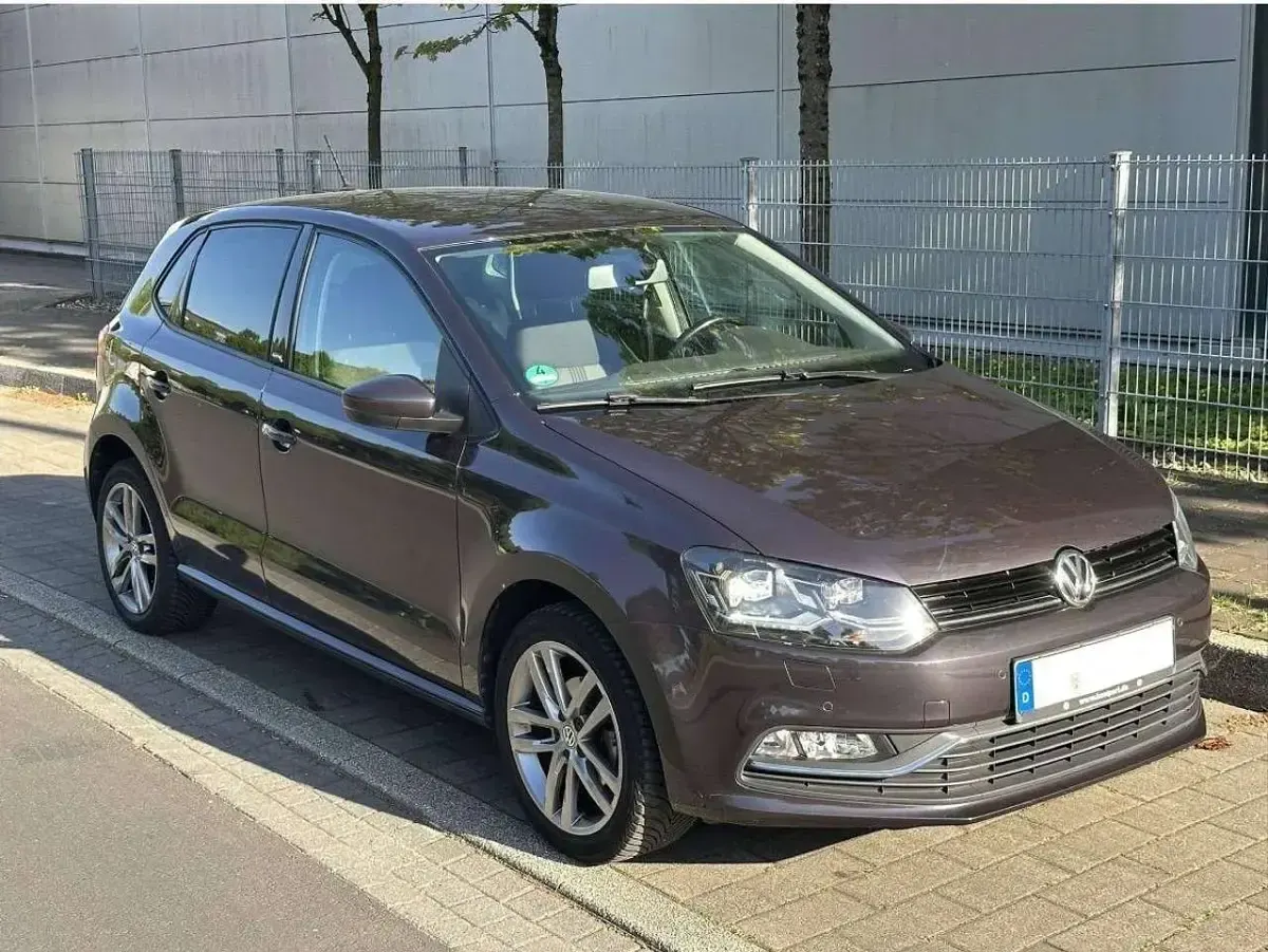 Gebraucht VW Polo Allstar 90 PS (66 kW) 2016 Grau Limousine