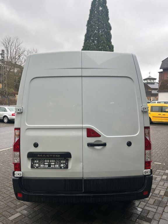 Gebraucht Renault Master 131 PS (96 kW) 2017 Weiß Van