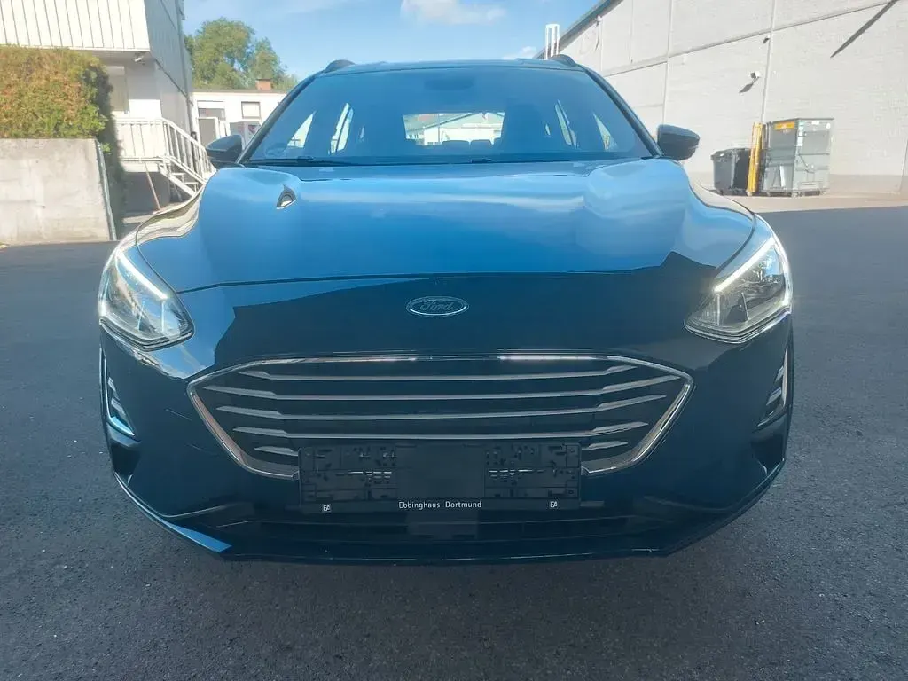 Gebraucht Ford Focus Trend 101 PS (74 kW) 2020 Blau Limousine