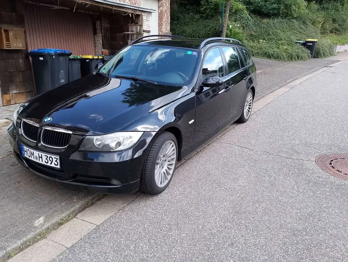 Gebraucht BMW 318 129 PS (94 kW) 2007 Schwarz Kombi