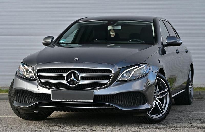 Gebraucht Mercedes E200 Avantgarde 184 PS (135 kW) 2017 Grau Limousine