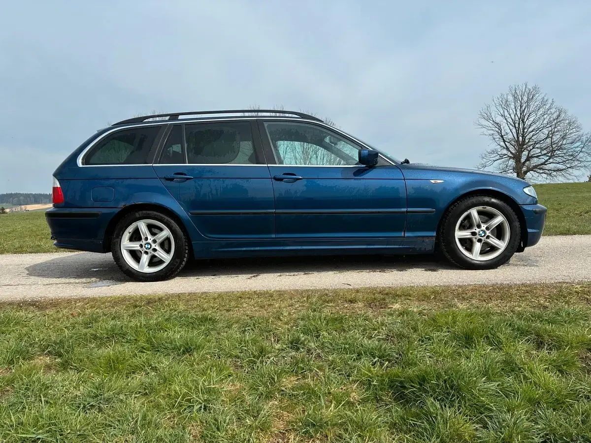 Second-hand BMW 320 170 CP (125 kW) 2004 Albastru Break