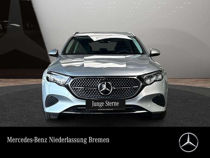 Silber Gebraucht 2024 Mercedes E220 Advanced Limousine | 44.990 € (Superpreis) - Bild 1/3