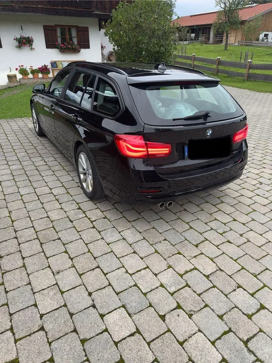 Gebraucht BMW 330 Advantage 258 PS (189 kW) 2018 Schwarz Kombi