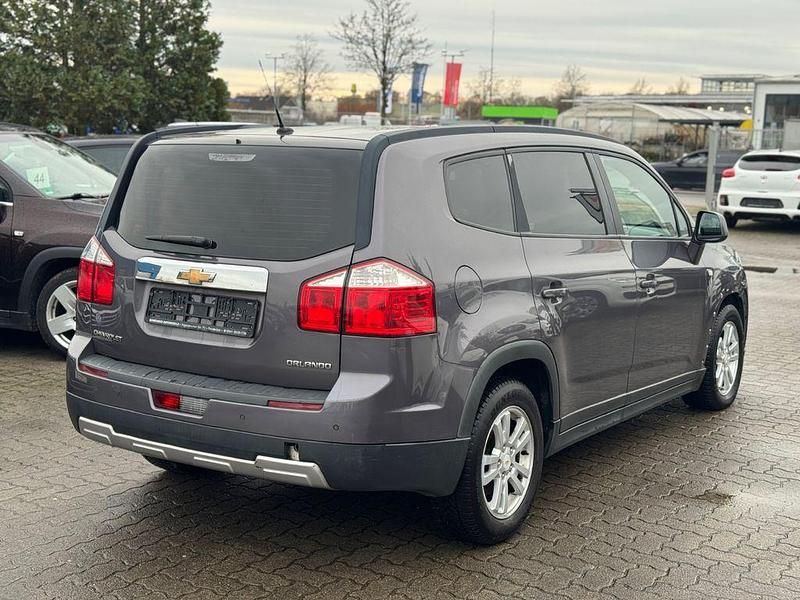 Gebraucht Chevrolet Orlando LT 163 PS (119 kW) 2012 Grau Van / Kleinbus