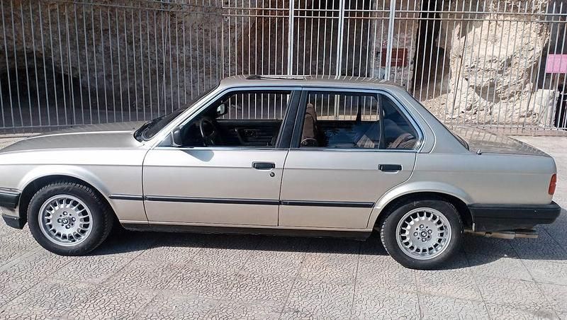 Gebraucht BMW 318 109 PS (80 kW) 1985 Beige Limousine