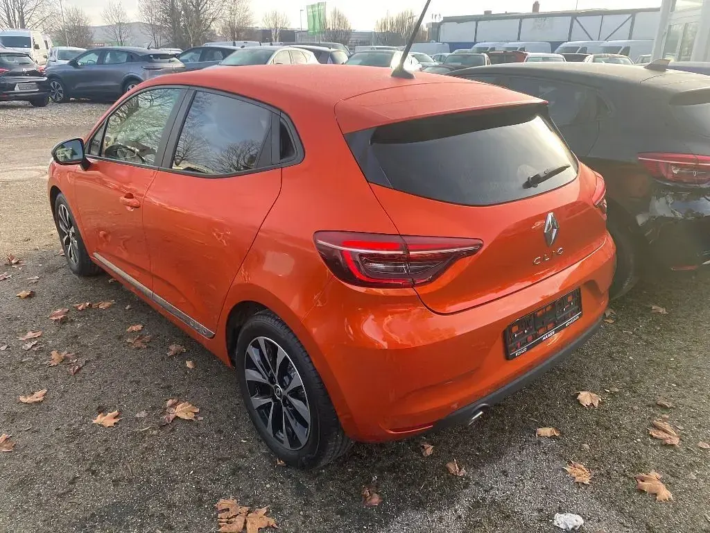 Gebraucht Renault Clio Equilibre 91 PS (66 kW) 2022 Orange Kleinwagen