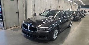 Grau Gebraucht 2023 BMW 520 Performance Limousine | 29.999 € - Bild 1/4