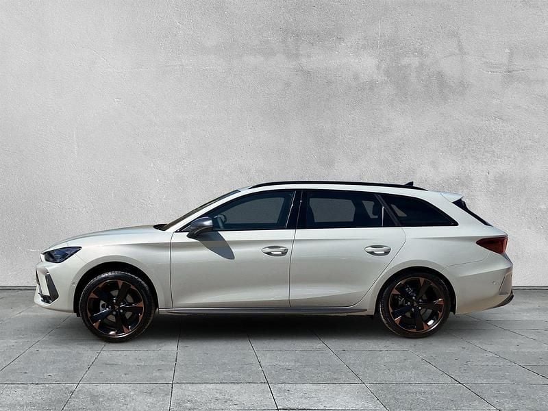Nowe Cupra Leon 150 KM (110 kW) 2025 Szary Sedan/Limuzyna