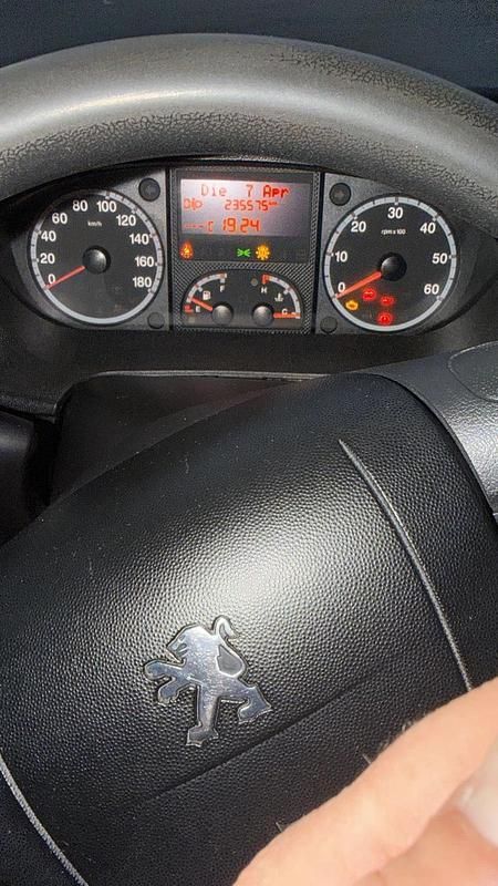 Gebraucht Peugeot Boxer 190 PS (139 kW) 2012 Weiß Van