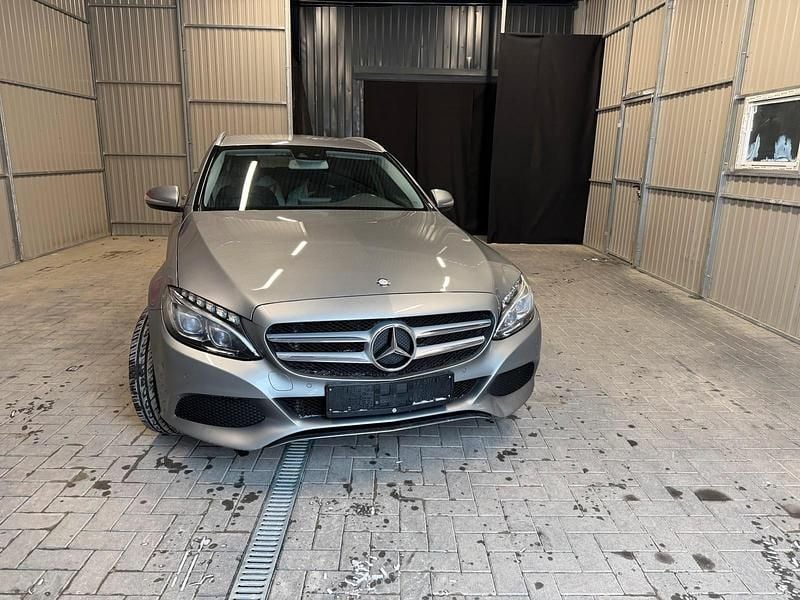 Gebraucht Mercedes C250 204 PS (150 kW) 2015 Grau Kombi