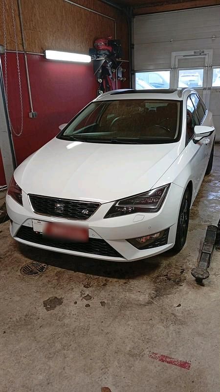Usata Seat Leon FR 189 CV (139 kW) 2016 Bianco Station wagon
