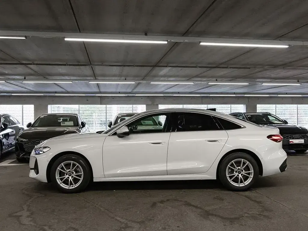 Gebraucht Audi A5 Ambiente 204 PS (150 kW) 2025 Gletscherweiß metallic Limousine