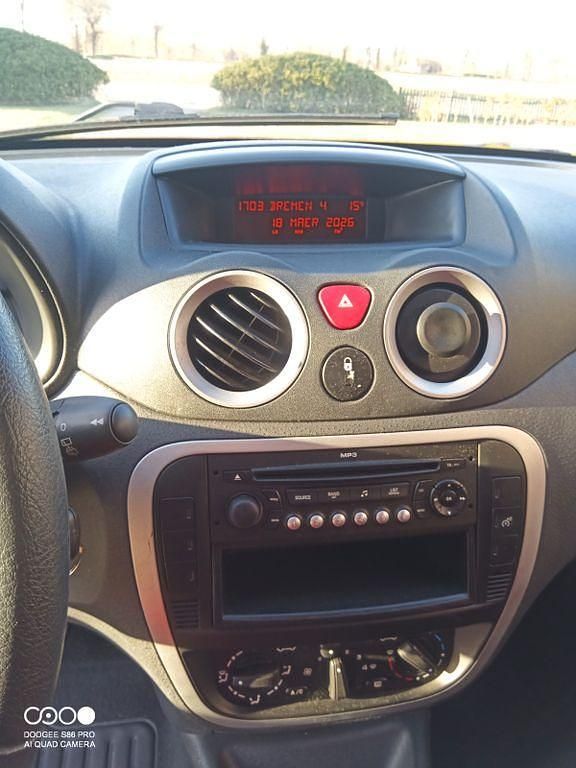 Gebraucht Citroën C2 Comfort 60 PS (44 kW) 2008 Schwarz Kleinwagen