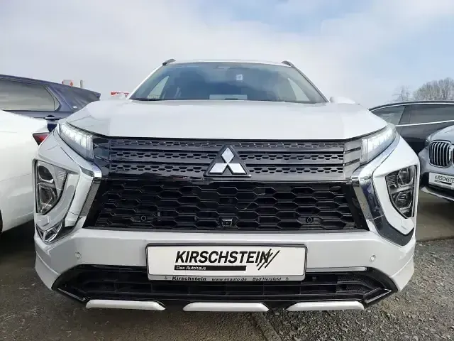 Gebraucht Mitsubishi Eclipse Cross Select 188 PS (138 kW) 2024 Titanweiß SUV