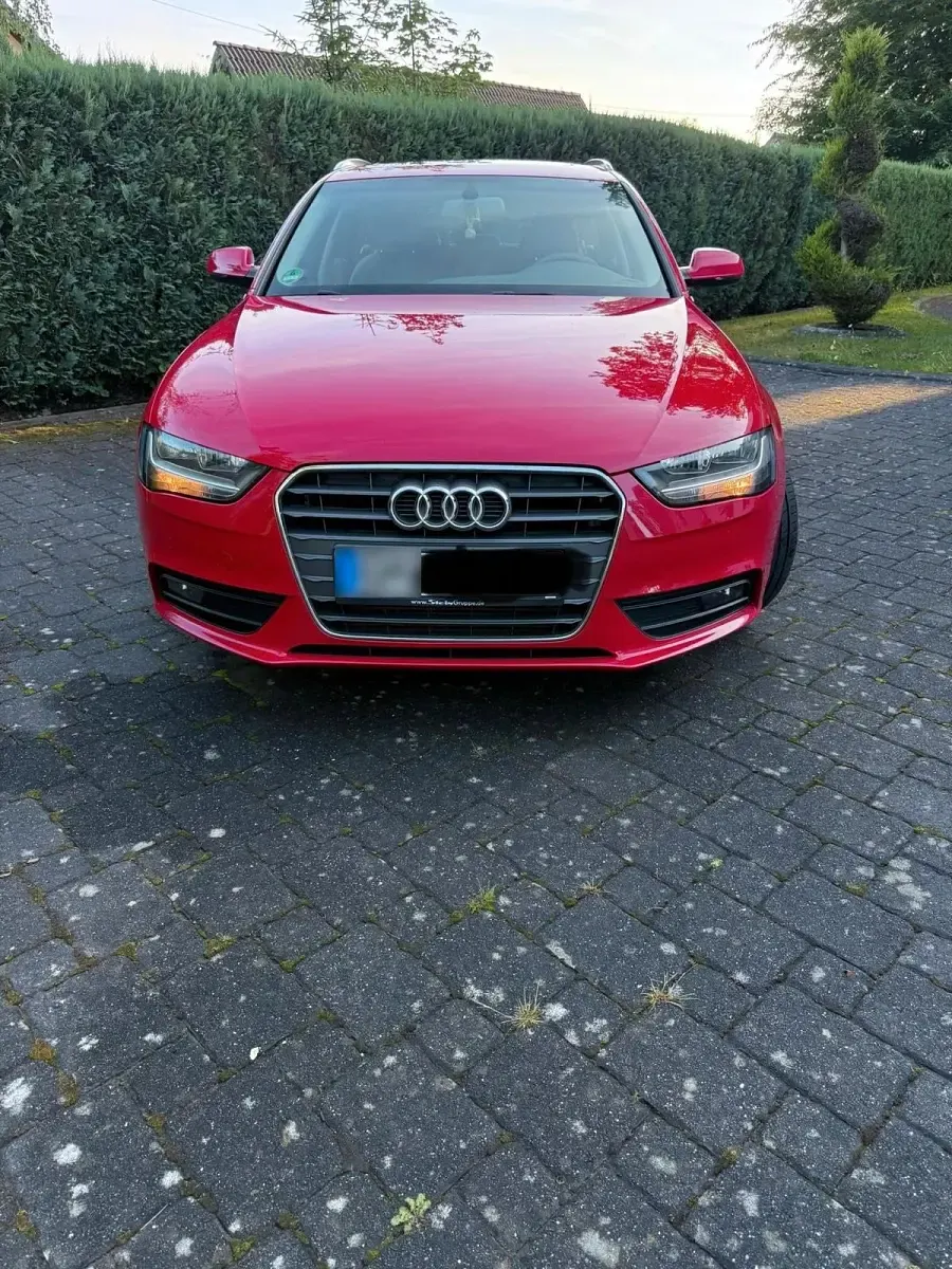 Gebraucht Audi A4 120 PS (88 kW) 2015 Rot Kombi