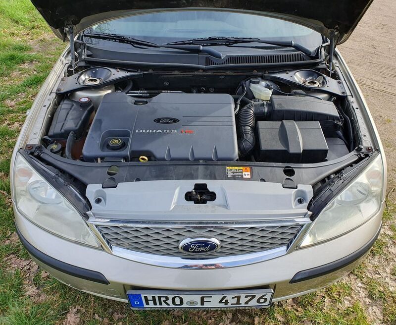 Beige Gebraucht 2005 Ford Mondeo Ghia Limousine | 4.999 € - Bild 1/4