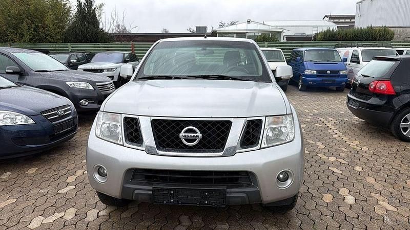 Silber Gebraucht 2011 Nissan Navara SE Abholung | 10.950 € (Guter Preis) - Bild 1/4