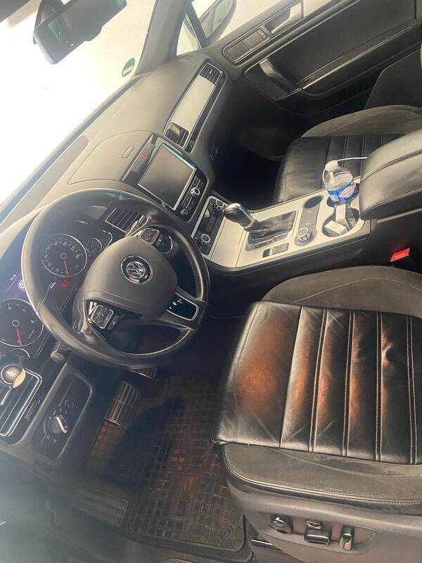 Schwarz Gebraucht 2011 VW Touareg SUV | 10.200 € (Guter Preis) - Bild 1/4