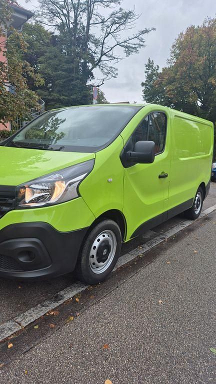 Grün Gebraucht 2018 Renault Trafic Van | 12.600 € (Superpreis) - Bild 1/4