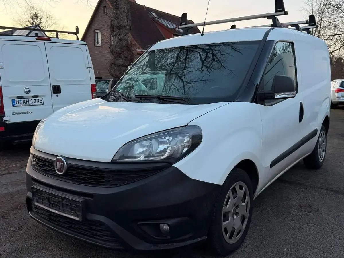 Gebraucht Fiat Doblò 101 PS (74 kW) 2019 Colore esterno (weiß) Van / Kleinbus