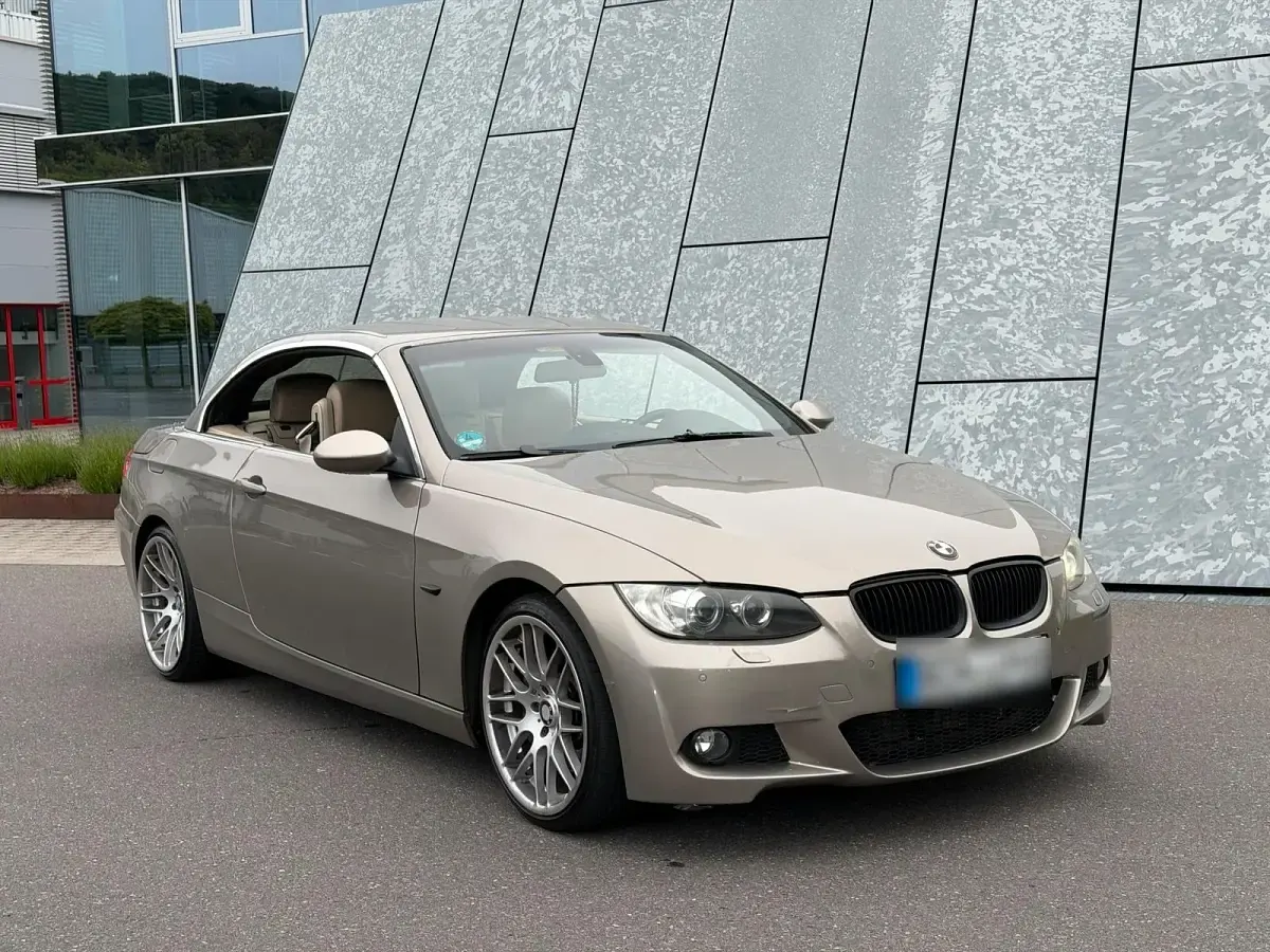 Gebraucht BMW 330 Cabriolet 231 PS (169 kW) 2007 Gold Cabrio