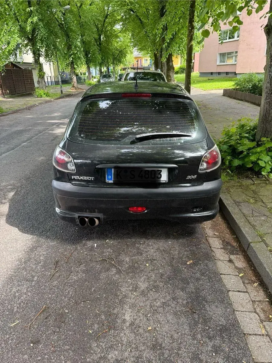 Gebraucht Peugeot 206 75 PS (55 kW) 2002 Schwarz Limousine