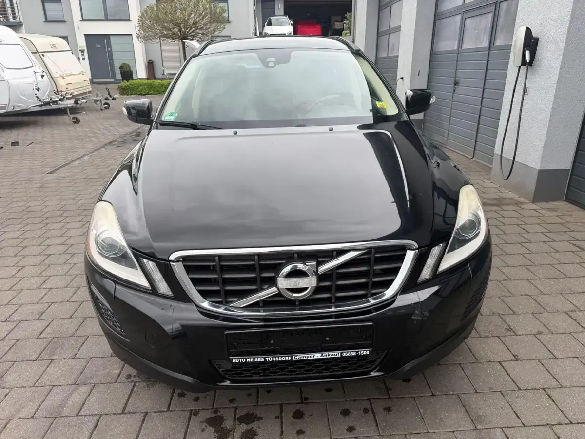 Gebraucht Volvo XC60 Pro 163 PS (119 kW) 2013 Schwarz SUV