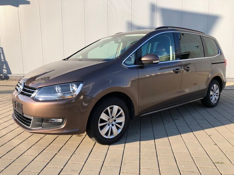 Braun Gebraucht 2011 VW Sharan Comfortline Van / Kleinbus | 5.800 € - Bild 1/4