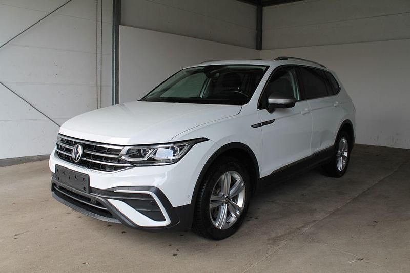 Gebraucht VW Tiguan Allspace 200 PS (147 kW) 2023 Weiß SUV
