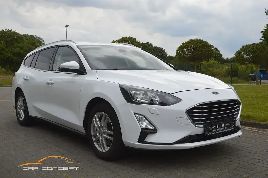 Gebraucht Ford Focus Titanium 120 PS (88 kW) 2022 Weiß Kombi