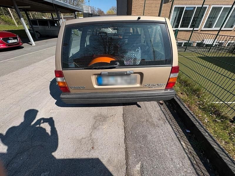 Gebraucht Volvo 745 165 PS (121 kW) 1990 Gold Kombi