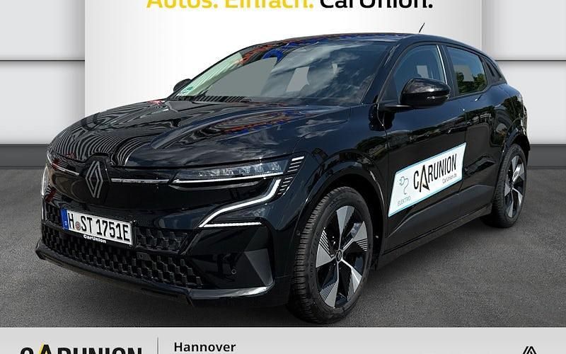 Black pearl metallic Gebraucht 2022 Renault Mégane Equilibre Limousine | 26.995 € (Fairer Preis) - Bild 1/4