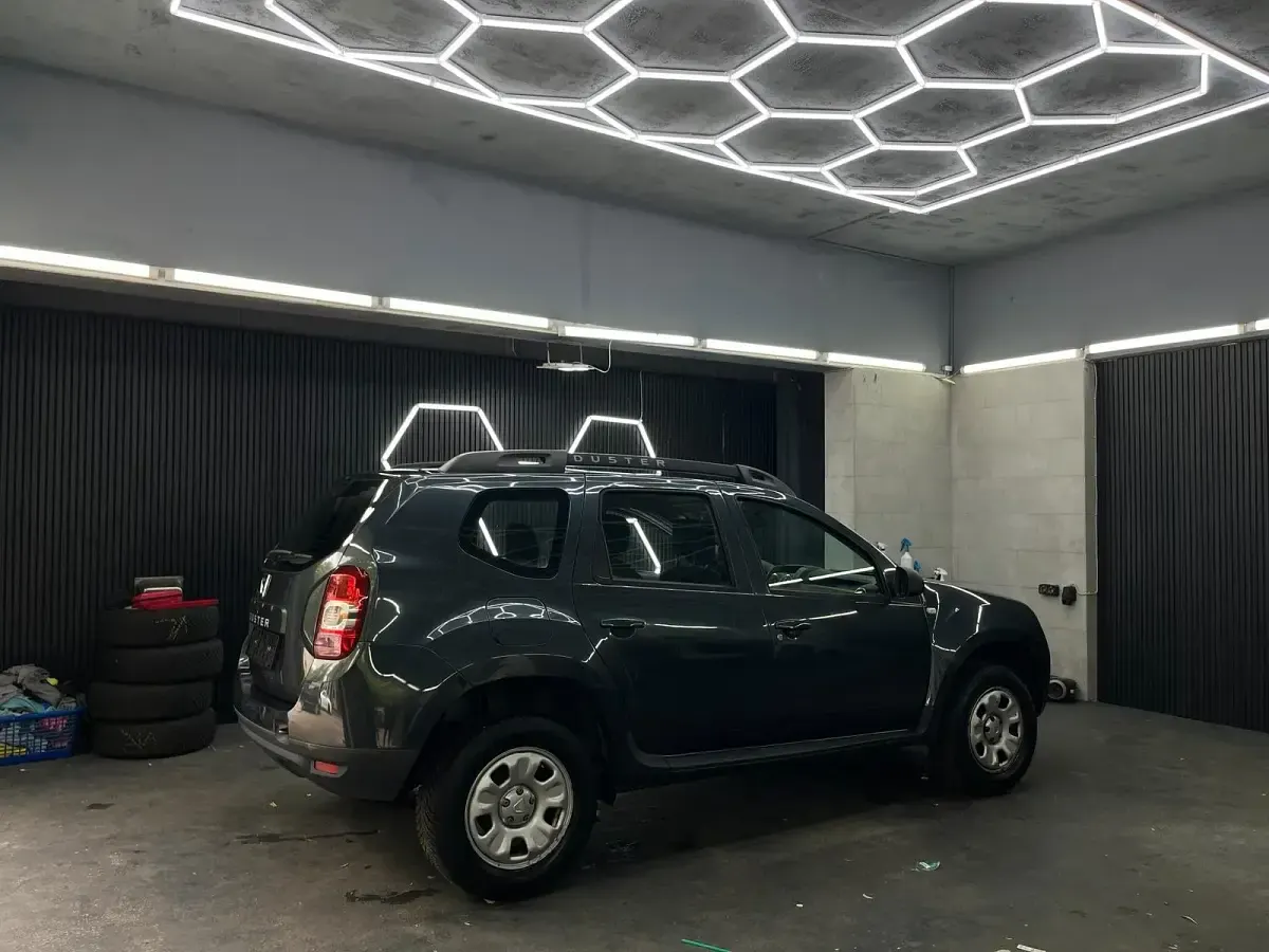 Gebraucht Dacia Duster 125 PS (91 kW) 2014 Grau SUV
