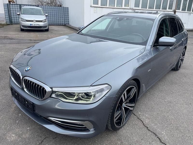 Gebraucht BMW 540 Luxury Line 320 PS (235 kW) 2018 Blau Kombi
