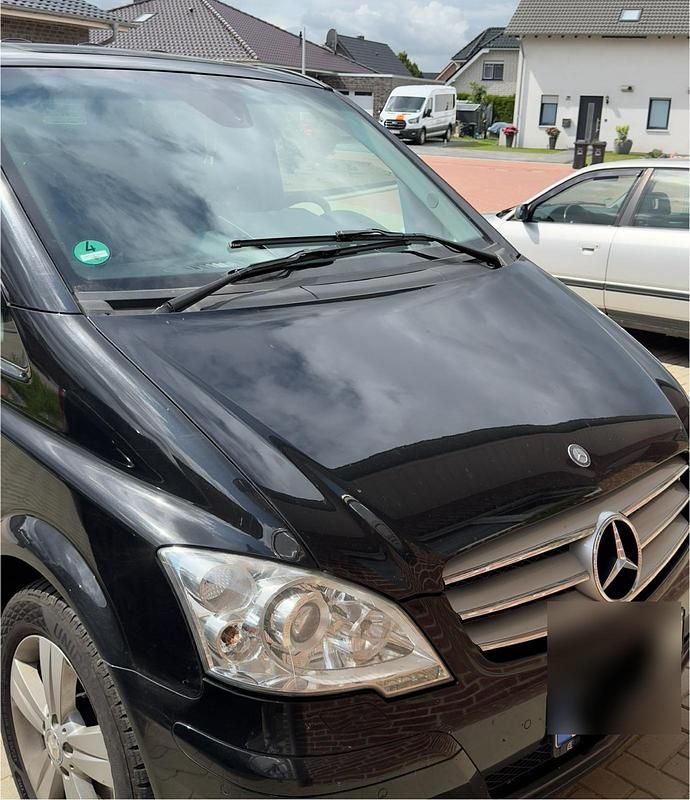 Schwarz Gebraucht 2013 Mercedes Viano Van / Kleinbus | 13.500 € (Superpreis) - Bild 1/4