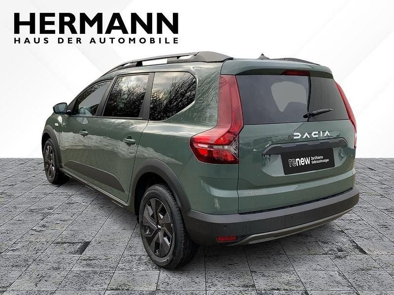 Neu Dacia Jogger Expression 110 PS (80 kW) 2025 Safarigrüngrau (grau) Van / Kleinbus