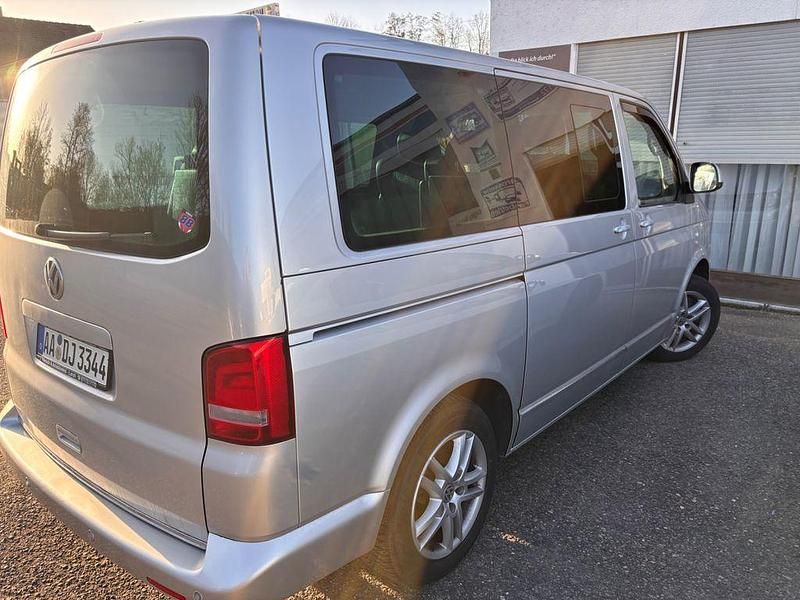 Second-hand VW T5 179 CP (131 kW) 2010 Argintiu Van