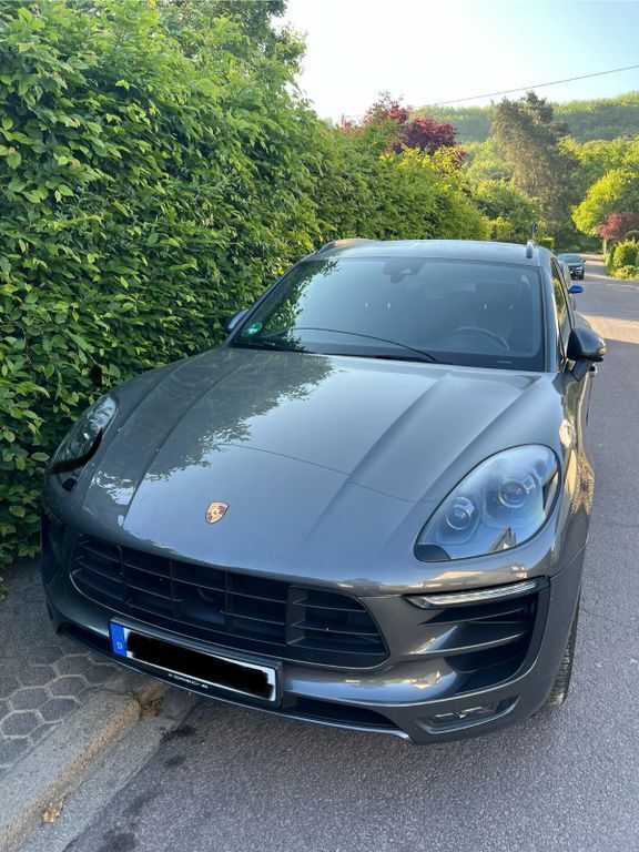 Grau Gebraucht 2018 Porsche Macan GTS SUV | 49.950 € (Fairer Preis) - Bild 1/4