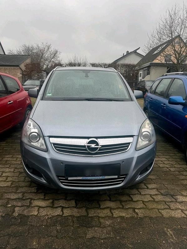 Blau Gebraucht 2010 Opel Zafira Van / Kleinbus | 3.900 € (Teuer) - Bild 1/4