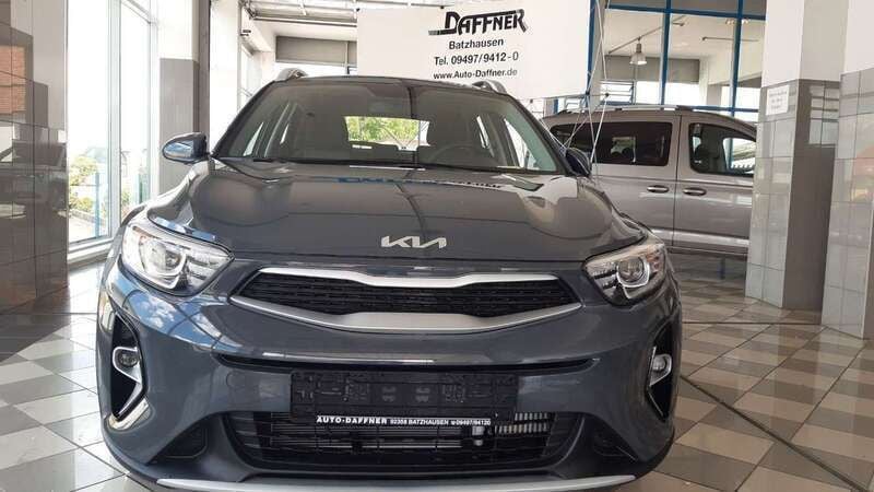 Gebraucht Kia Stonic 101 PS (74 kW) 2024 Grau SUV