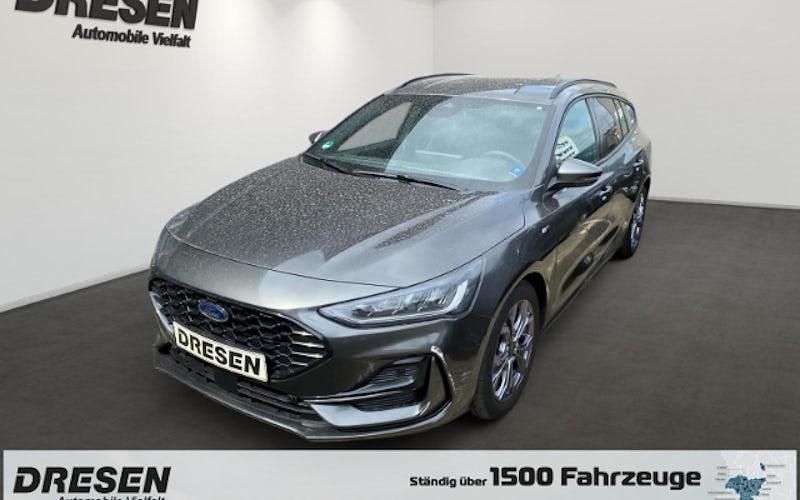 Grau Gebraucht 2024 Ford Focus ST-Line Kombi | 26.350 € (Superpreis) - Bild 1/4