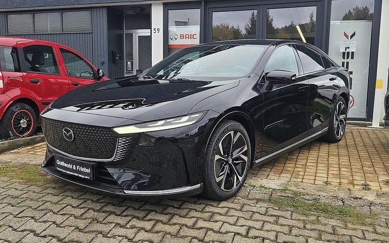 Schwarz Neu 2025 Mazda 6e Takumi-Line Limousine | 42.490 € (Fairer Preis) - Bild 1/4