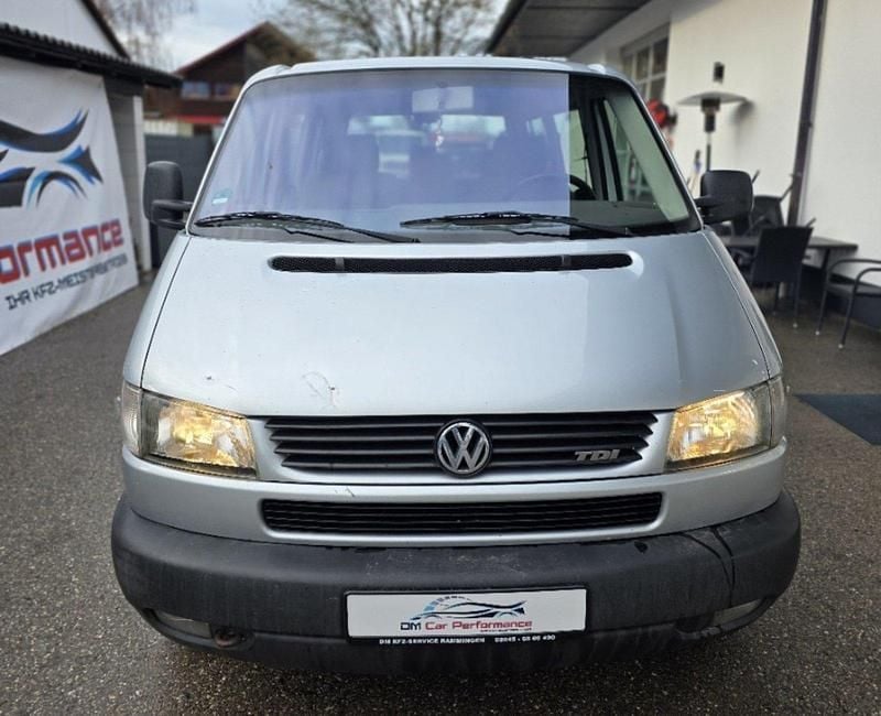 Silber Gebraucht 2001 VW Caravelle Van / Kleinbus | 7.990 € (Fairer Preis) - Bild 1/4