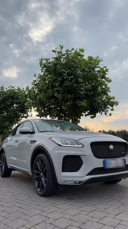 Gebraucht Jaguar E-Pace R-Dynamic 150 PS (110 kW) 2021 Grau SUV