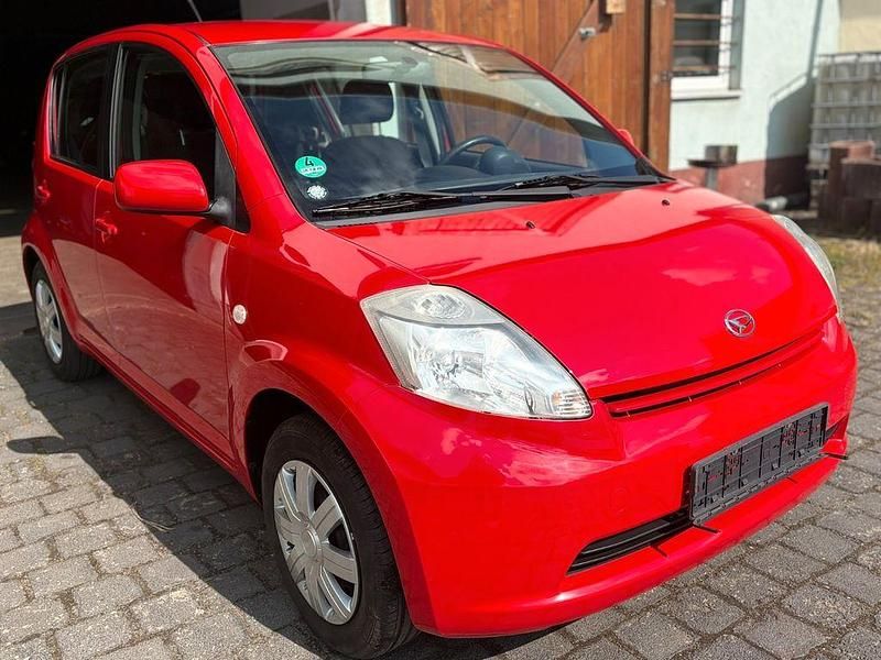 Gebraucht Daihatsu Sirion 87 PS (63 kW) 2006 Rot Kleinwagen