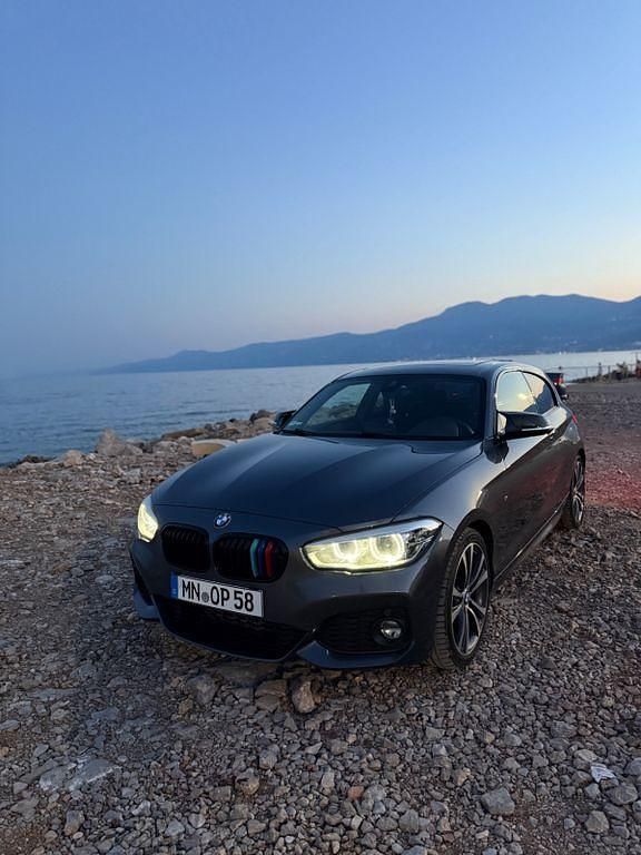 Grau Gebraucht 2016 BMW 125 M Sport Kleinwagen | 13.999 € (Fairer Preis) - Bild 1/4