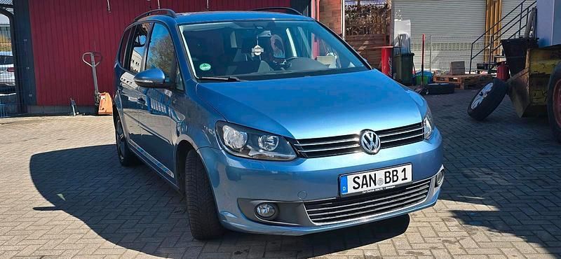 Gebraucht VW Touran 140 PS (102 kW) 2012 Blau Van / Kleinbus