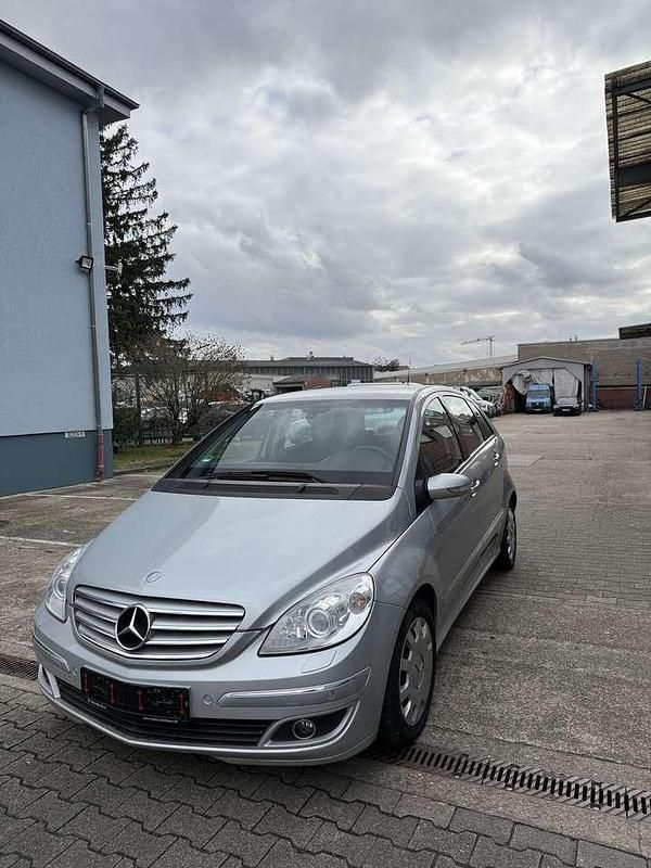 Gebraucht Mercedes E200 193 PS (141 kW) 2006 Kombi