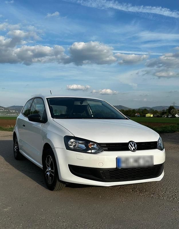 Second-hand VW Polo 60 CP (44 kW) 2011 Alb Hatchback